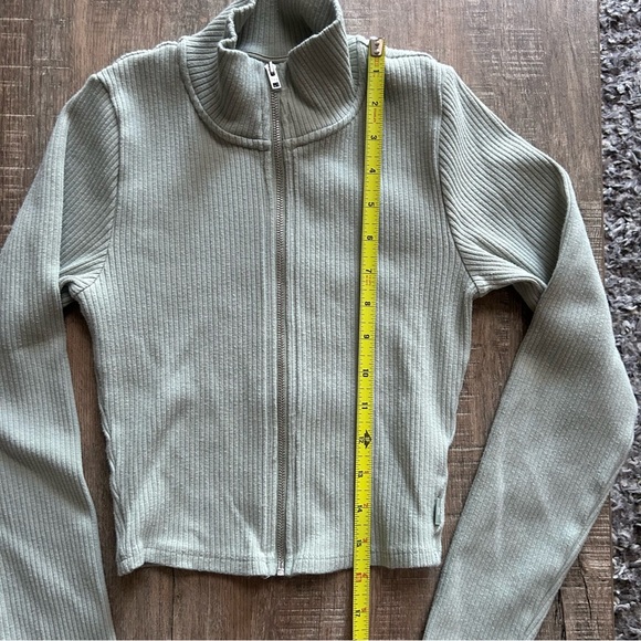 TNA Ribbed Zip-Up Cropped Jacket - Picture 7 of 7